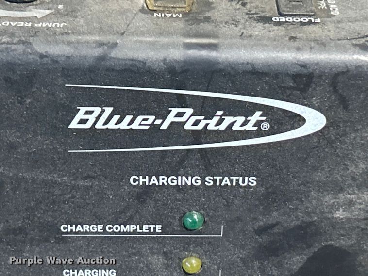 image for item ET6554 Blue Point charger / jump pack