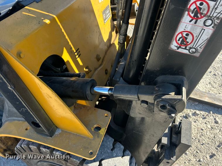 image for item ET6560 Mitsubishi FG25N forklift