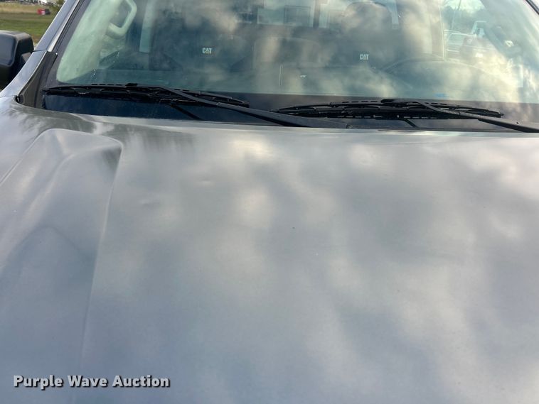 image for item ET6568 2017 Nissan Titan pickup truck