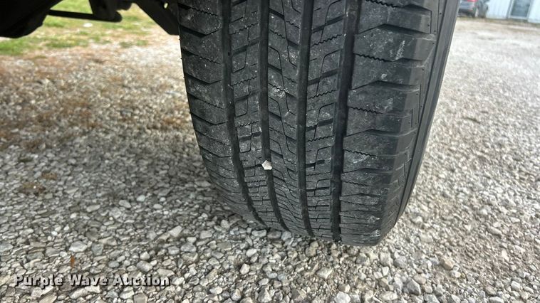 image for item ET6568 2017 Nissan Titan pickup truck