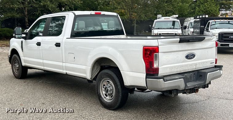 image for item ET6571 2019 Ford F250 Super Duty Crew Cab pickup truck