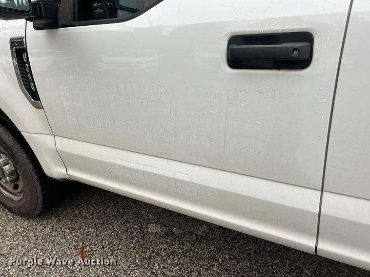 image for item ET6571 2019 Ford F250 Super Duty Crew Cab pickup truck