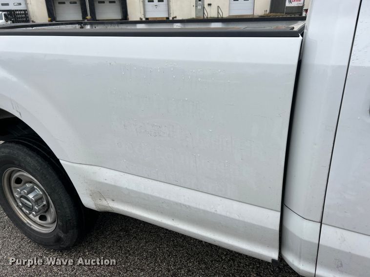 image for item ET6571 2019 Ford F250 Super Duty Crew Cab pickup truck