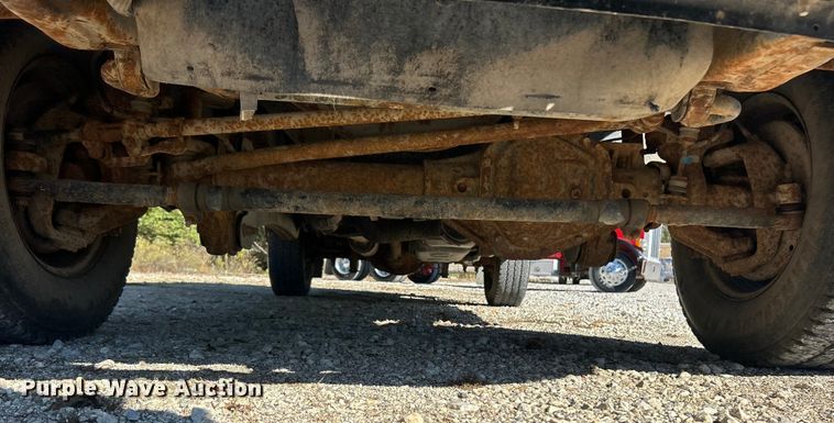 image for item ET6594 2012 Ford F250 Super Duty XL SuperCab utility bed pickup truck