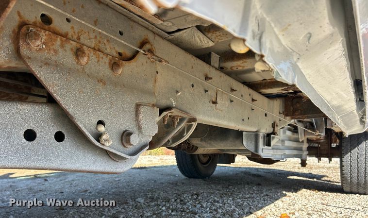 image for item ET6594 2012 Ford F250 Super Duty XL SuperCab utility bed pickup truck