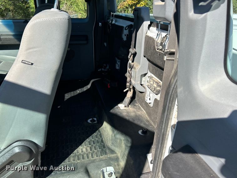 image for item ET6594 2012 Ford F250 Super Duty XL SuperCab utility bed pickup truck