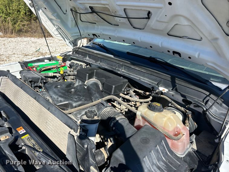 image for item ET6594 2012 Ford F250 Super Duty XL SuperCab utility bed pickup truck