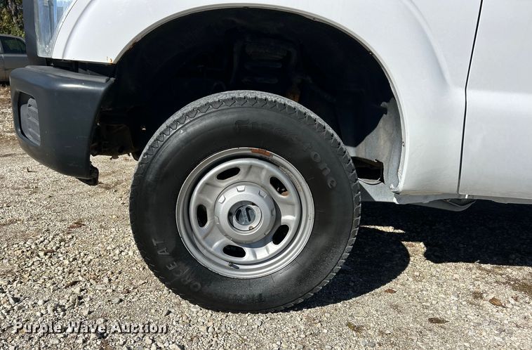 image for item ET6594 2012 Ford F250 Super Duty XL SuperCab utility bed pickup truck