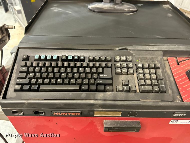 image for item ET6631 Hunter P611 alignment machine