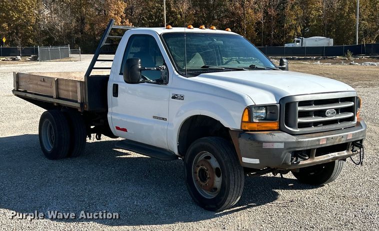 image for item ET6632 2001 Ford F450 Super Duty flatbed truck