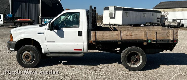 image for item ET6632 2001 Ford F450 Super Duty flatbed truck