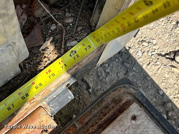 image for item ET6633 2016 Doolittle enclosed cargo trailer