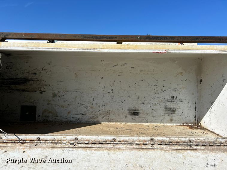 image for item ET6634 2013 GMC Sierra 3500HD flatbed pickup truck