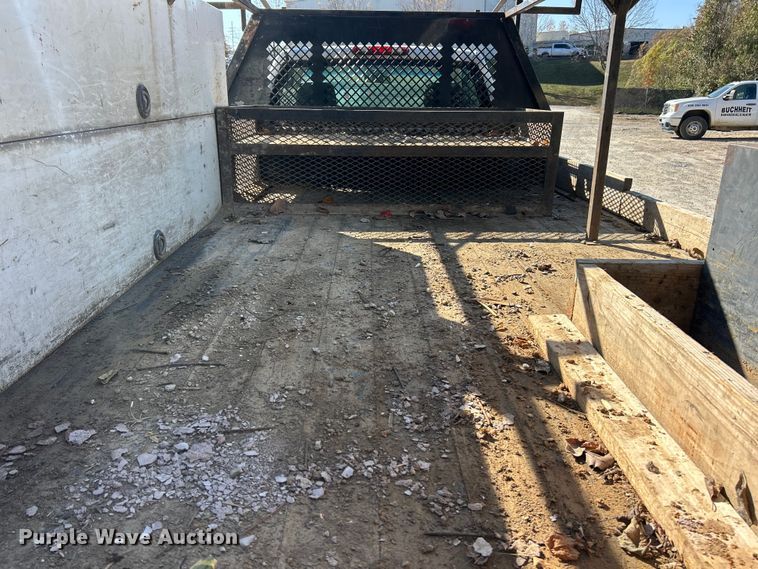 image for item ET6634 2013 GMC Sierra 3500HD flatbed pickup truck