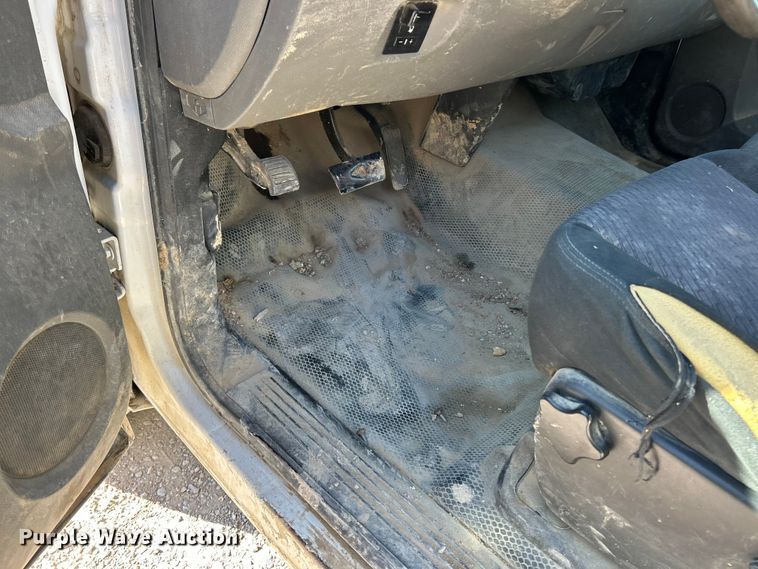 image for item ET6634 2013 GMC Sierra 3500HD flatbed pickup truck