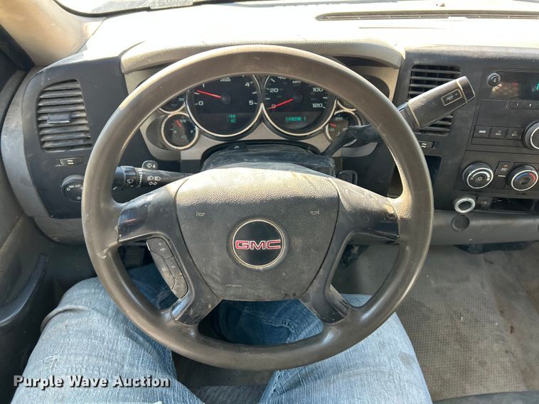 image for item ET6634 2013 GMC Sierra 3500HD flatbed pickup truck