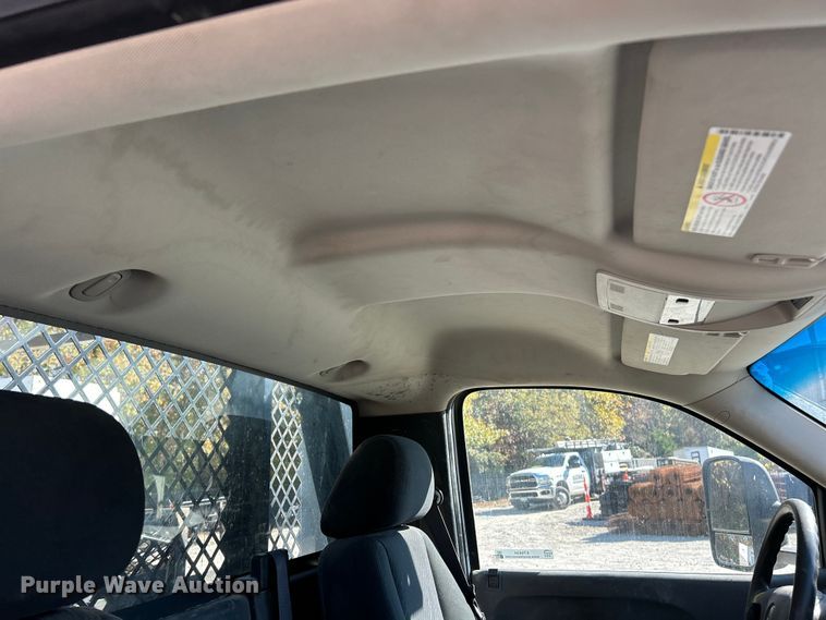 image for item ET6634 2013 GMC Sierra 3500HD flatbed pickup truck