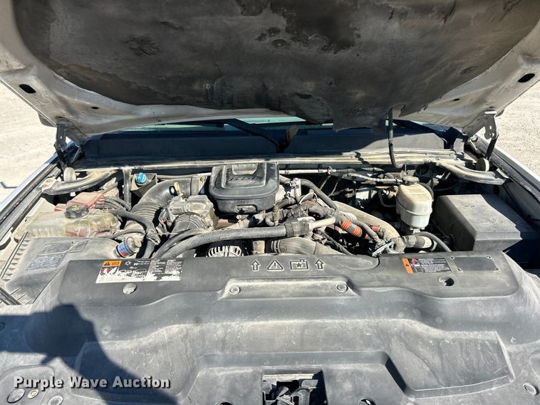 image for item ET6634 2013 GMC Sierra 3500HD flatbed pickup truck