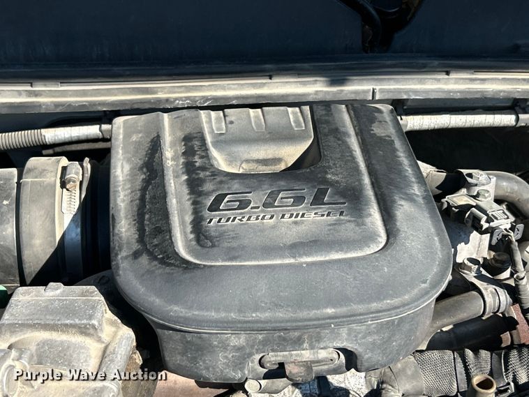 image for item ET6634 2013 GMC Sierra 3500HD flatbed pickup truck