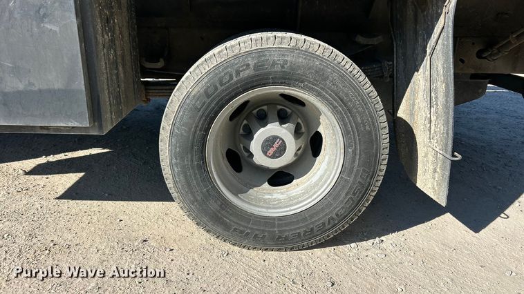 image for item ET6634 2013 GMC Sierra 3500HD flatbed pickup truck