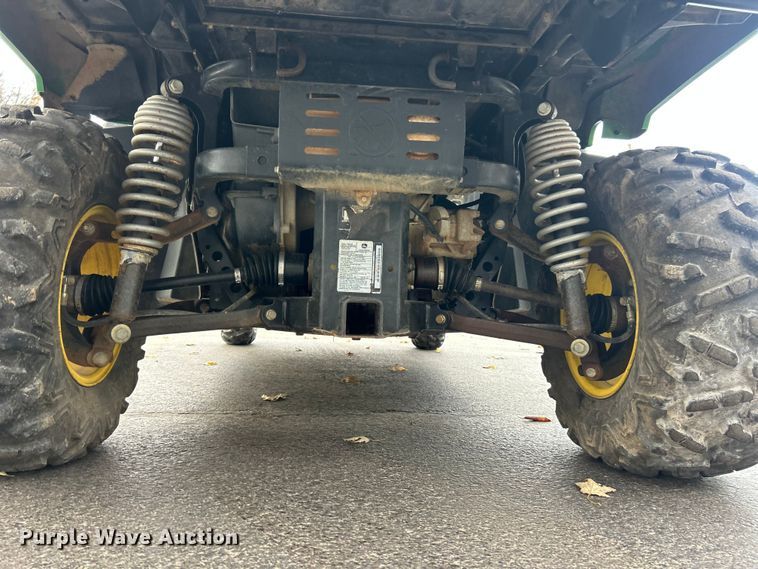 image for item ET6635 2012 John Deere XUV 550 utility vehicle