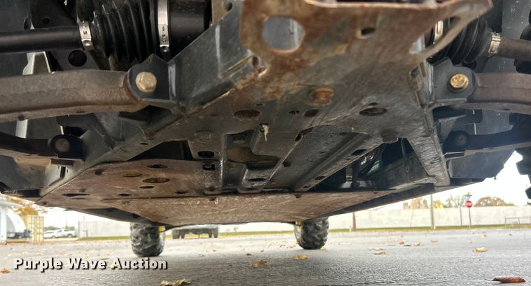 image for item ET6635 2012 John Deere XUV 550 utility vehicle