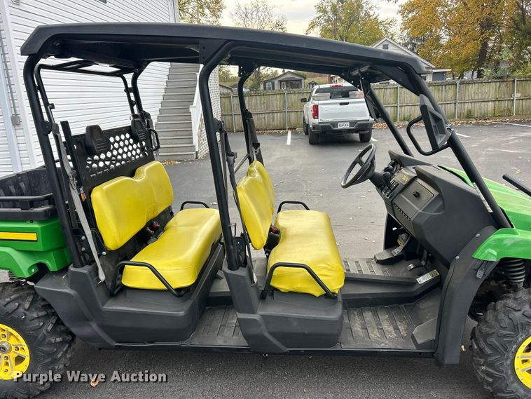 image for item ET6635 2012 John Deere XUV 550 utility vehicle