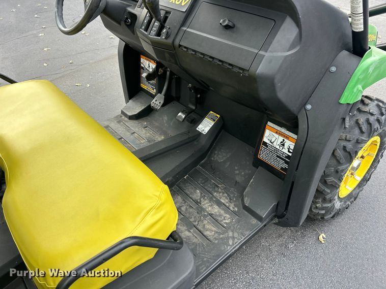 image for item ET6635 2012 John Deere XUV 550 utility vehicle