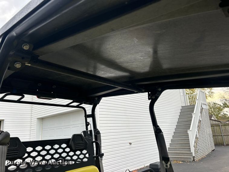 image for item ET6635 2012 John Deere XUV 550 utility vehicle