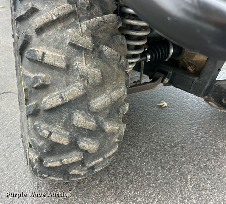 image for item ET6635 2012 John Deere XUV 550 utility vehicle