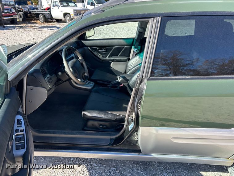 image for item ET6638 2003 Subaru Baja SUV