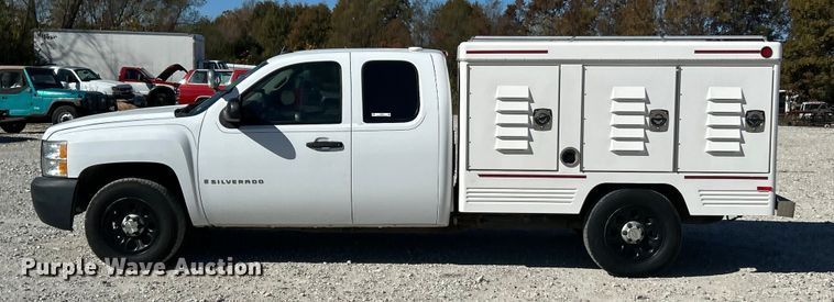 image for item ET6641 2009 Chevrolet Silverado 1500 animal control pickup truck