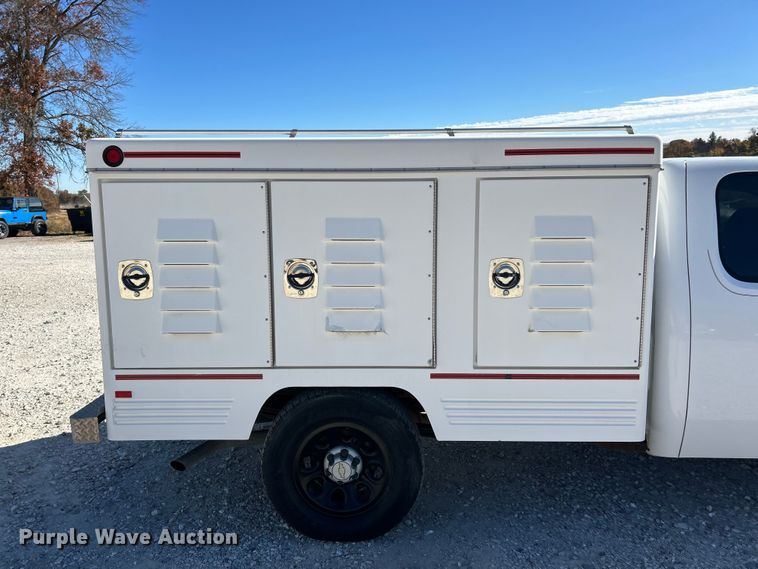 image for item ET6641 2009 Chevrolet Silverado 1500 animal control pickup truck