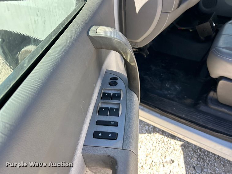 image for item ET6641 2009 Chevrolet Silverado 1500 animal control pickup truck