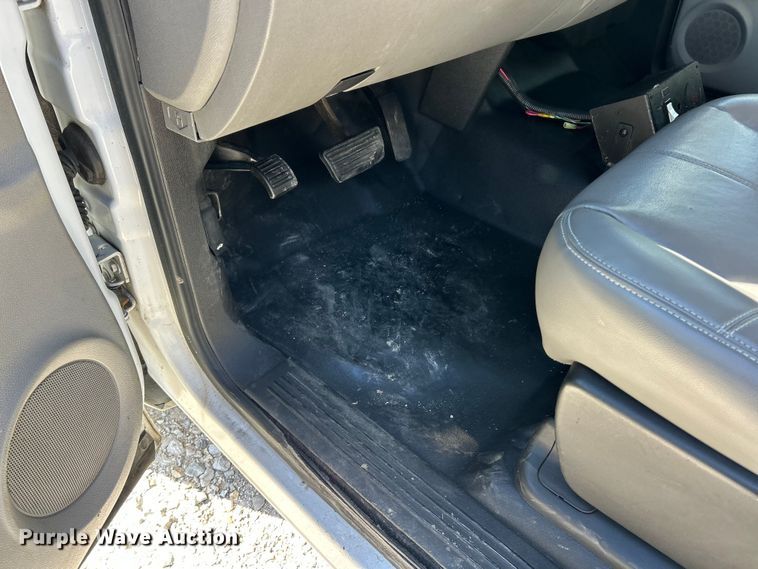 image for item ET6641 2009 Chevrolet Silverado 1500 animal control pickup truck