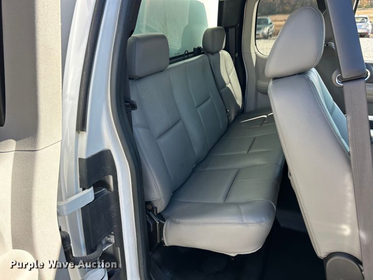 image for item ET6641 2009 Chevrolet Silverado 1500 animal control pickup truck