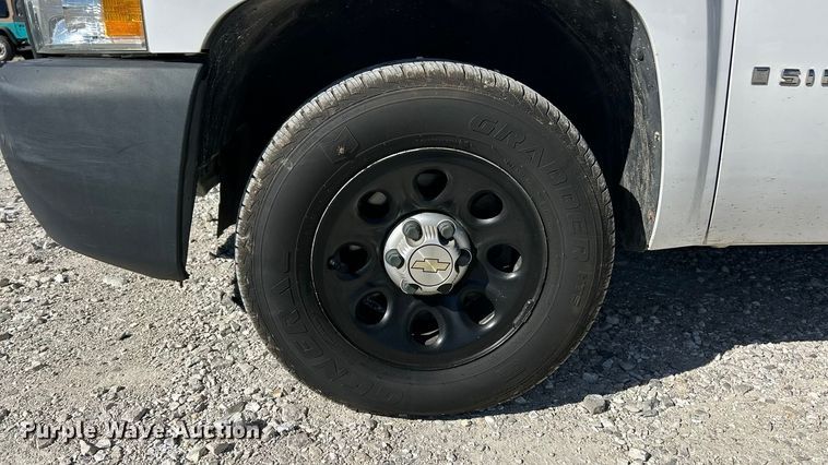 image for item ET6641 2009 Chevrolet Silverado 1500 animal control pickup truck