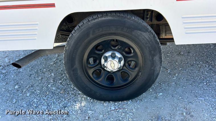 image for item ET6641 2009 Chevrolet Silverado 1500 animal control pickup truck