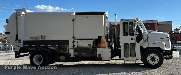 image for item ET6645 2014 Freightliner 108SD refuse truck