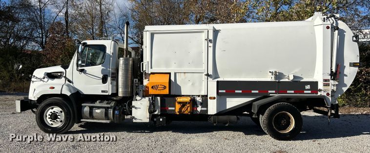 image for item ET6645 2014 Freightliner 108SD refuse truck