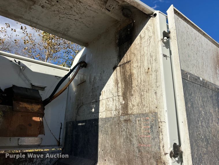 image for item ET6645 2014 Freightliner 108SD refuse truck