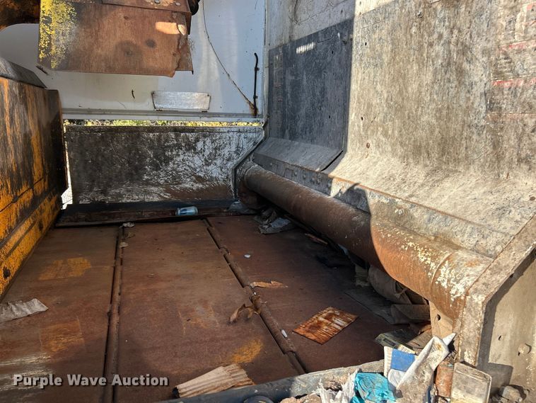 image for item ET6645 2014 Freightliner 108SD refuse truck