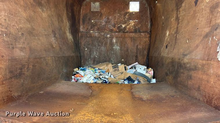 image for item ET6645 2014 Freightliner 108SD refuse truck