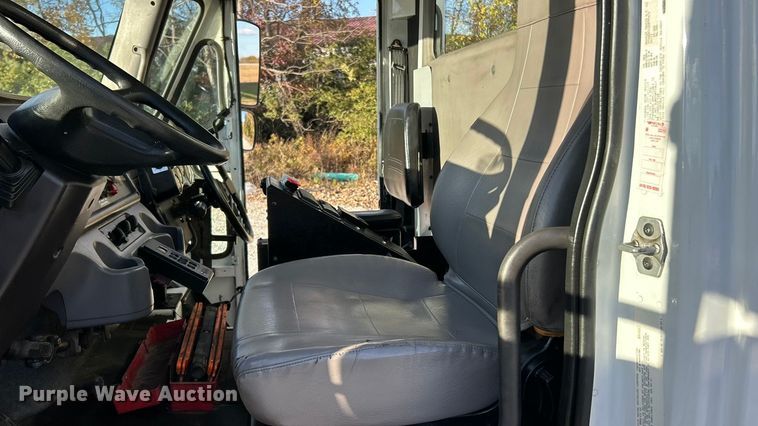 image for item ET6645 2014 Freightliner 108SD refuse truck