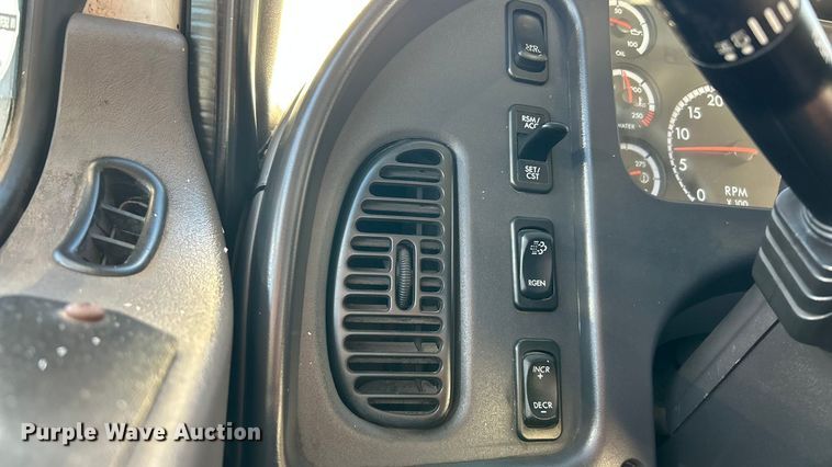 image for item ET6645 2014 Freightliner 108SD refuse truck