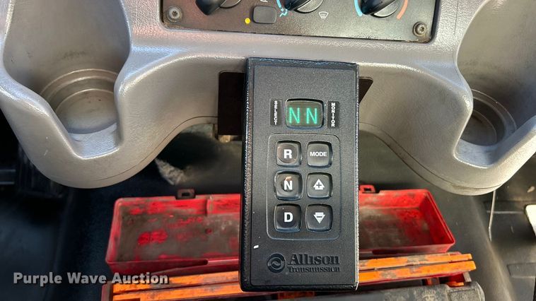 image for item ET6645 2014 Freightliner 108SD refuse truck