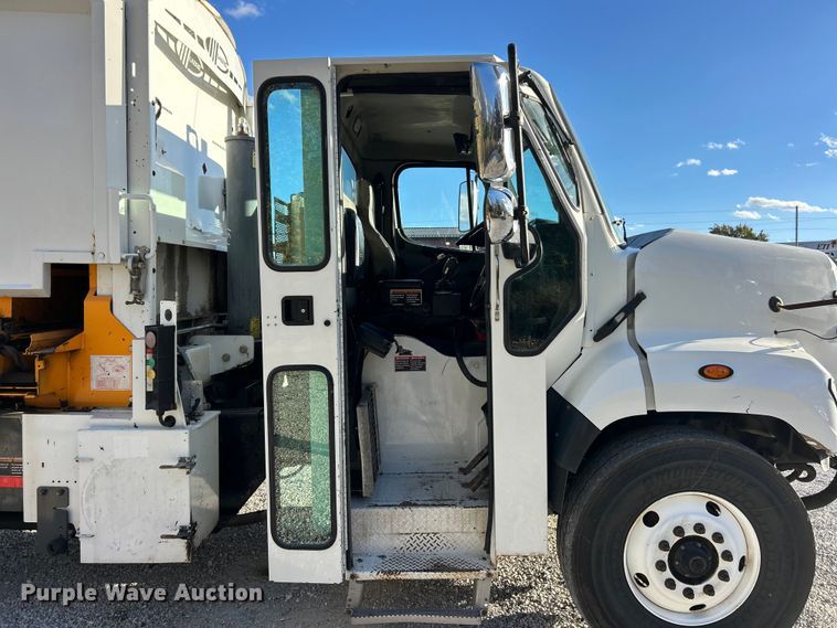 image for item ET6645 2014 Freightliner 108SD refuse truck