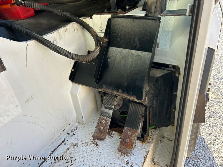 image for item ET6645 2014 Freightliner 108SD refuse truck