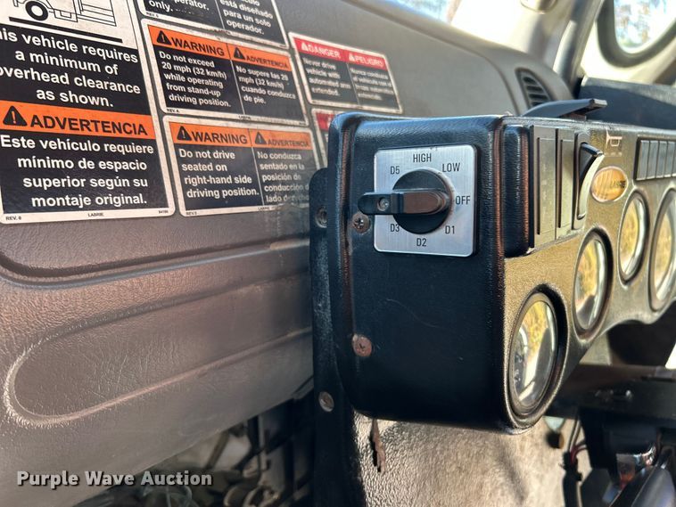 image for item ET6645 2014 Freightliner 108SD refuse truck