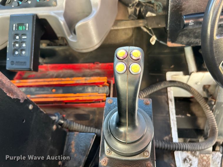 image for item ET6645 2014 Freightliner 108SD refuse truck